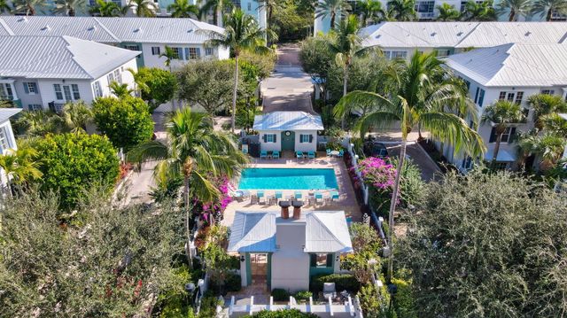 349 E Mallory Circle, Delray Beach, FL 33483