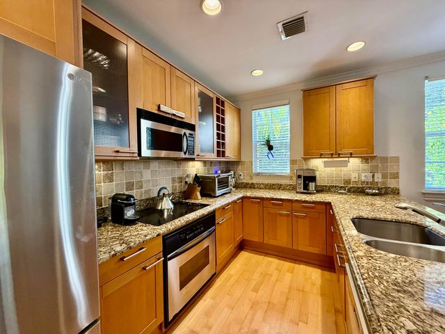 349 E Mallory Circle, Delray Beach, FL 33483