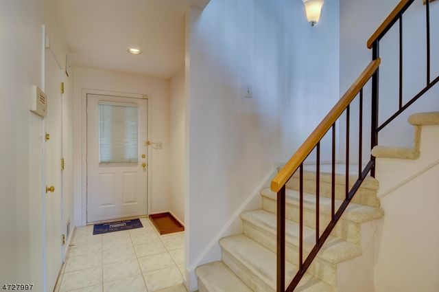 152 Bonney Ct, Bridgewater Twp., NJ 08807