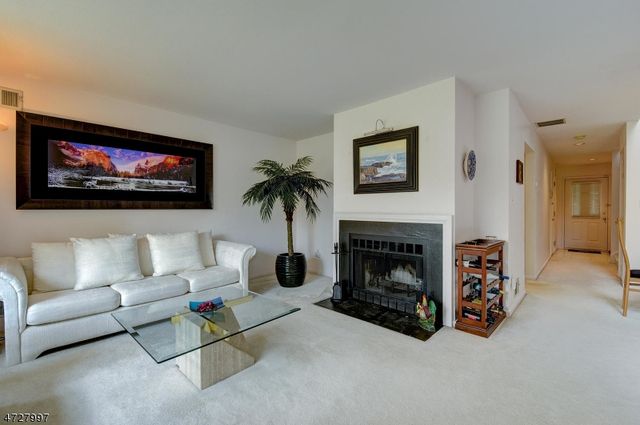 152 Bonney Ct, Bridgewater Twp., NJ 08807