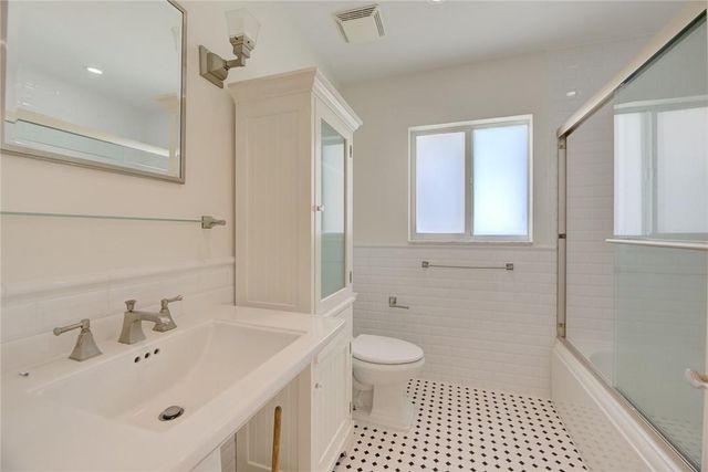 2709 NE 16TH Avenue, Wilton Manors, FL 33334