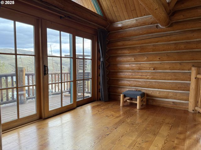 507 ELROD Ave, Maupin, OR 97037