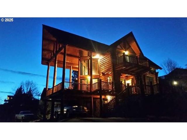 507 ELROD Ave, Maupin, OR 97037