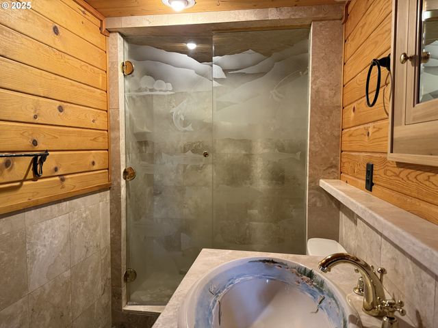 507 ELROD Ave, Maupin, OR 97037