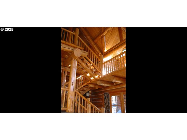 507 ELROD Ave, Maupin, OR 97037