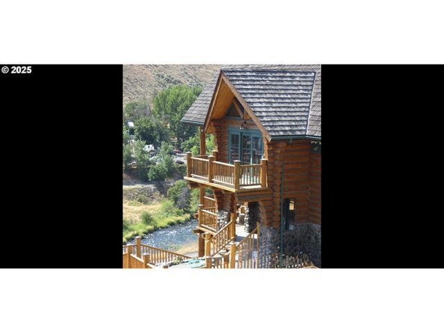 507 ELROD Ave, Maupin, OR 97037