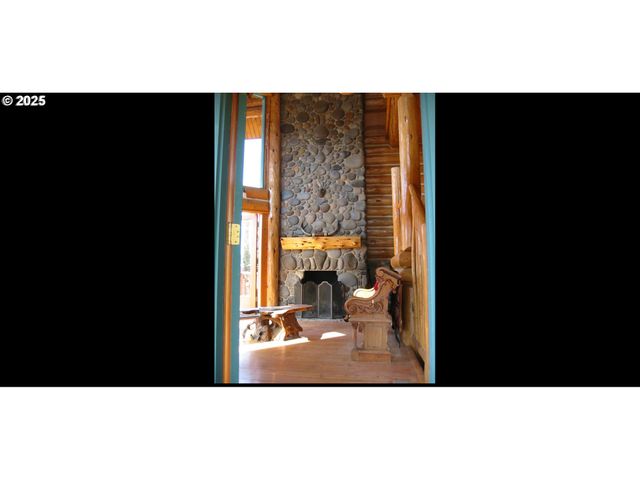 507 ELROD Ave, Maupin, OR 97037