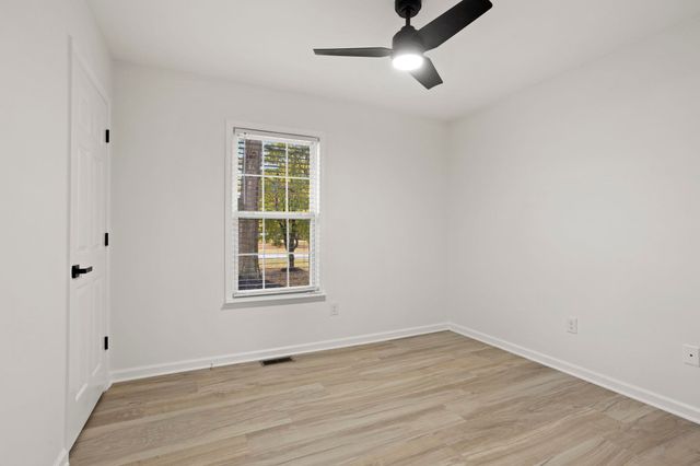 6 IDLE Lane, Fountain Inn, SC 29644