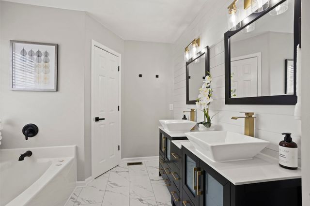 6 IDLE Lane, Fountain Inn, SC 29644