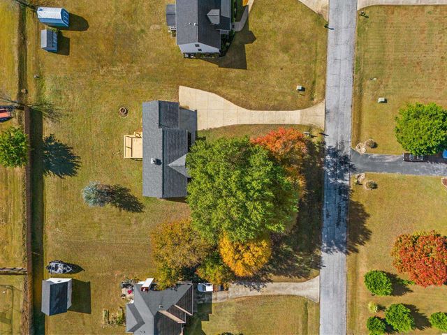 6 IDLE Lane, Fountain Inn, SC 29644