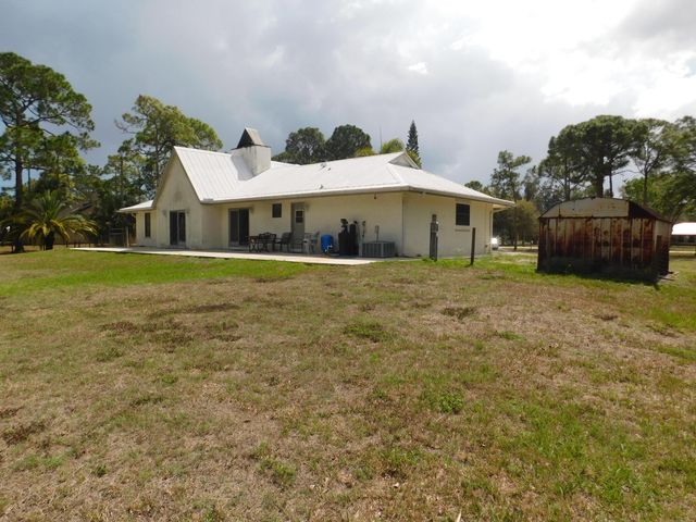 11065 N 67th Place N, West Palm Beach, FL 33412