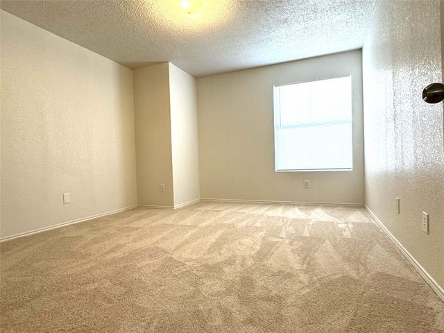 8737 Garden Springs Drive, Fort Worth, TX 76123