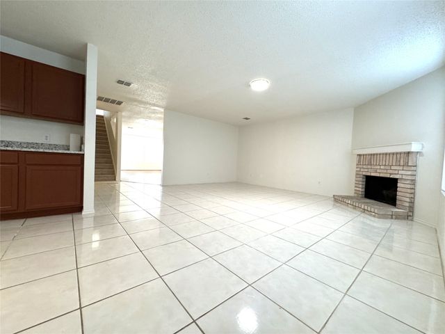 8737 Garden Springs Drive, Fort Worth, TX 76123