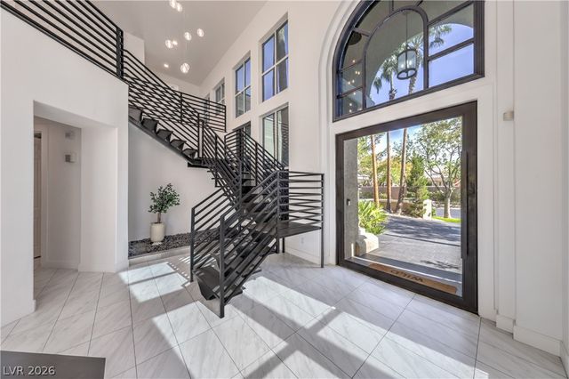 9040 Thornbury Lane, Las Vegas, NV 89134