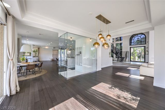 9040 Thornbury Lane, Las Vegas, NV 89134