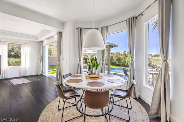 9040 Thornbury Lane, Las Vegas, NV 89134