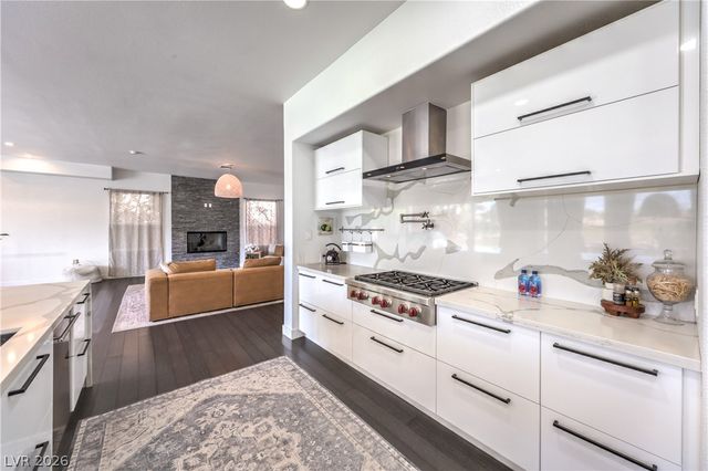 9040 Thornbury Lane, Las Vegas, NV 89134