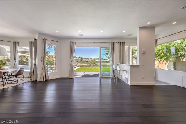 9040 Thornbury Lane, Las Vegas, NV 89134