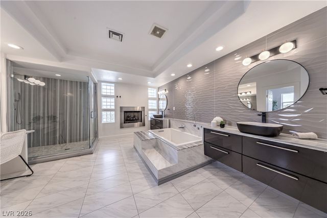 9040 Thornbury Lane, Las Vegas, NV 89134