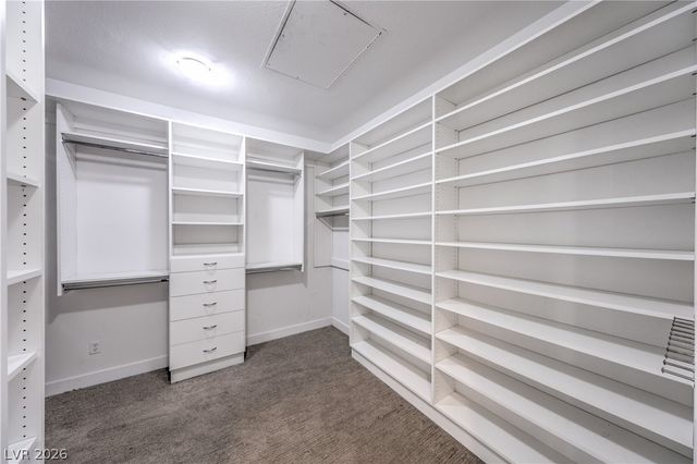 9040 Thornbury Lane, Las Vegas, NV 89134