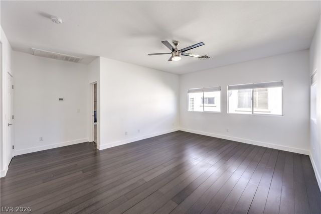 9040 Thornbury Lane, Las Vegas, NV 89134