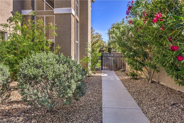 9040 Thornbury Lane, Las Vegas, NV 89134