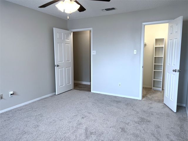 202 S Sendero Drive, Decatur, TX 76234