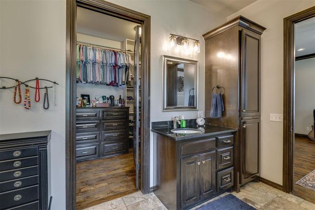 3600 Wimberley Creek Drive, Yukon, OK 73099