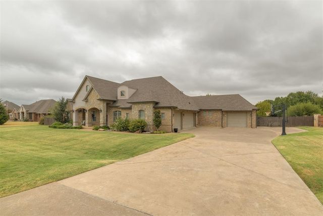 3600 Wimberley Creek Drive, Yukon, OK 73099
