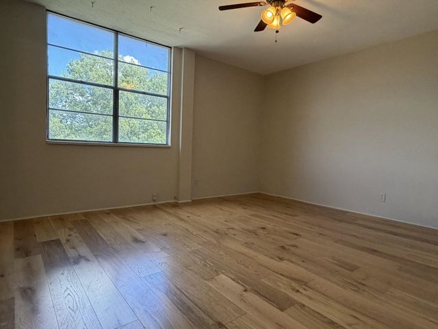 2277 Union Ave Apt 611, Memphis, TN 38104