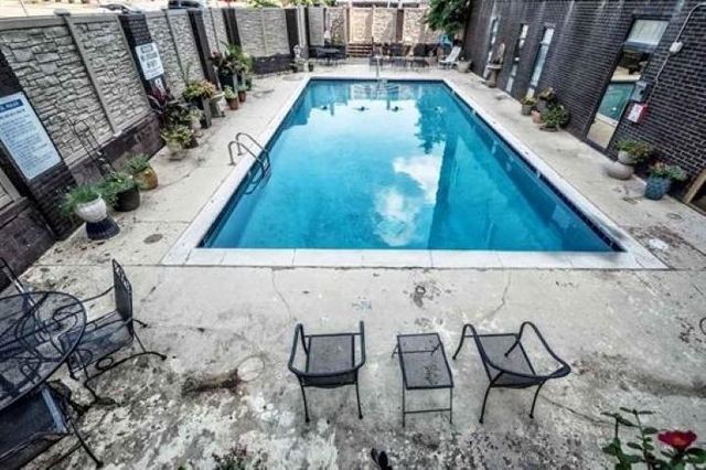 2277 Union Ave Apt 611, Memphis, TN 38104