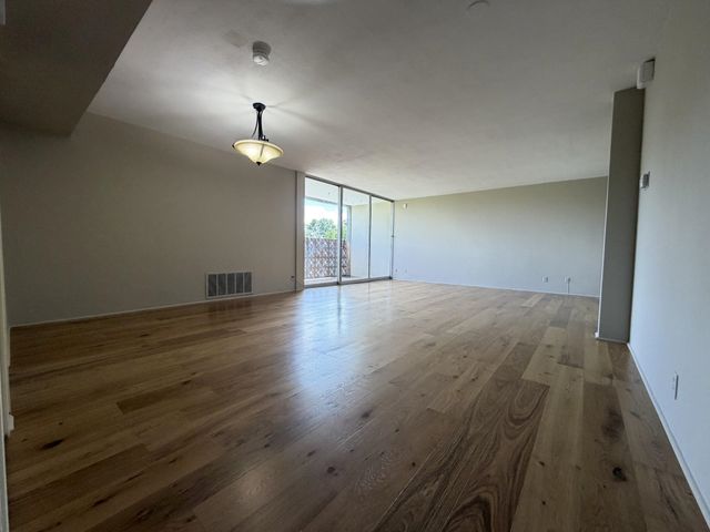 2277 Union Ave Apt 611, Memphis, TN 38104