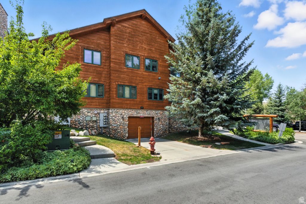 3995 N TIMBERWOLF LN #1A, Park City, UT 84098 — photo 2