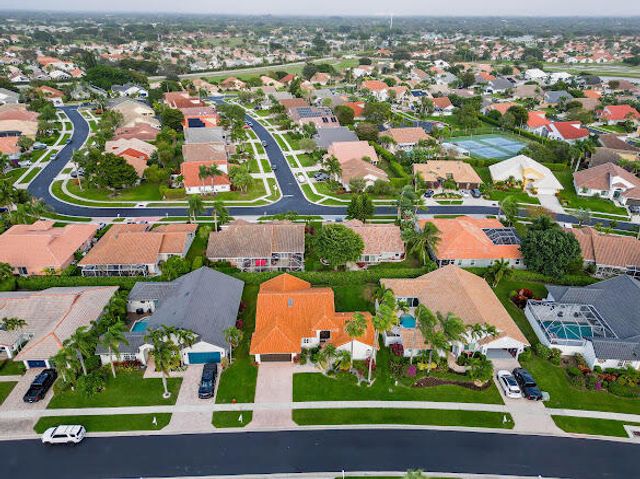 6155 Golf Villas Drive, Boynton Beach, FL 33437