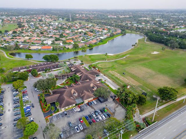 6155 Golf Villas Drive, Boynton Beach, FL 33437