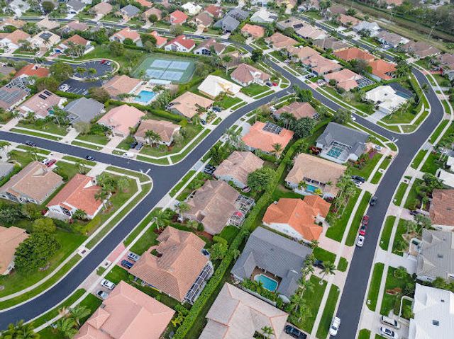 6155 Golf Villas Drive, Boynton Beach, FL 33437