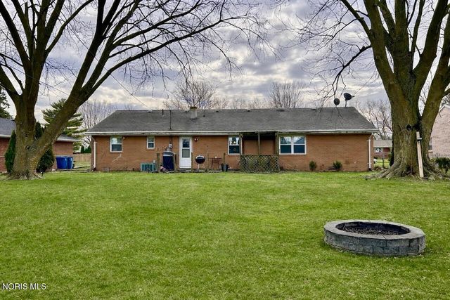 410 Overlook Drive, Waterville, OH 43566