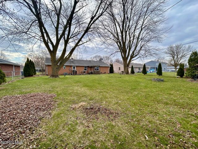 410 Overlook Drive, Waterville, OH 43566