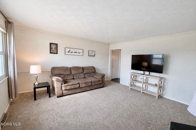 410 Overlook Drive, Waterville, OH 43566