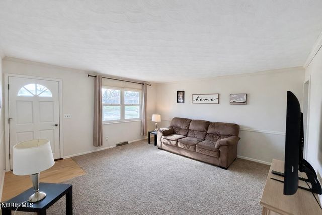 410 Overlook Drive, Waterville, OH 43566