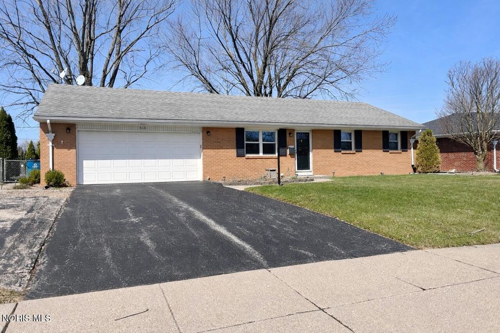 410 Overlook Drive, Waterville, OH 43566
