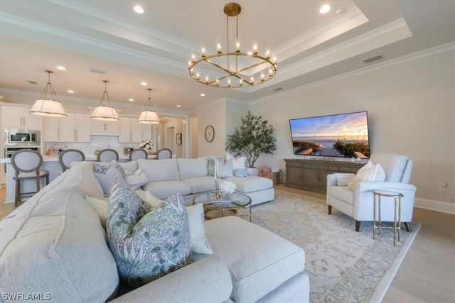 8766 Calypso CT, Naples, FL 34112