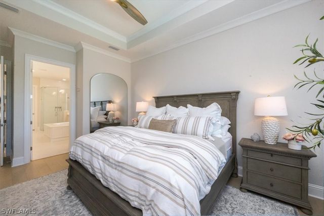 8766 Calypso CT, Naples, FL 34112