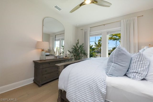 8766 Calypso CT, Naples, FL 34112