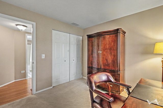 1628 Columbia Circle 1, Bartlett, IL 60103