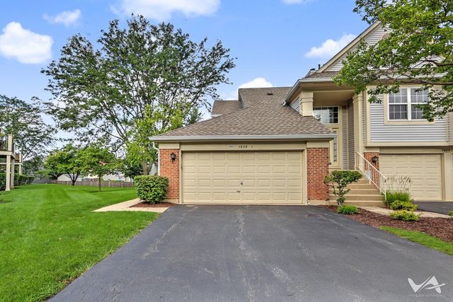 1628 Columbia Circle 1, Bartlett, IL 60103
