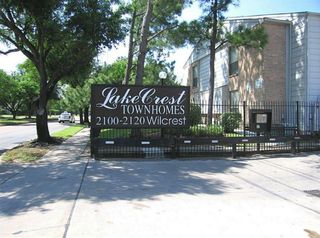 2100 Wilcrest Drive 204, Houston, TX 77042
