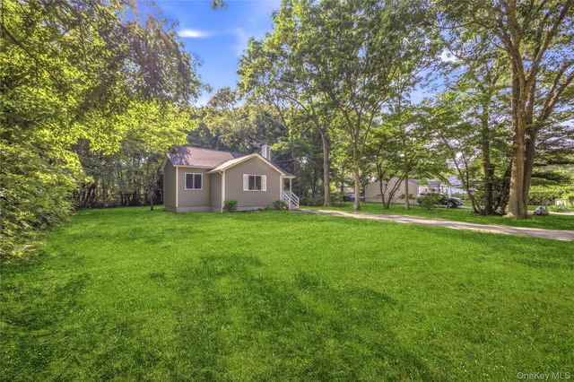 114 Wilson Avenue, Medford, NY 11763