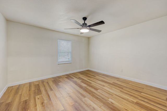 207 Young Street, Waxahachie, TX 75165