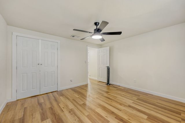 207 Young Street, Waxahachie, TX 75165